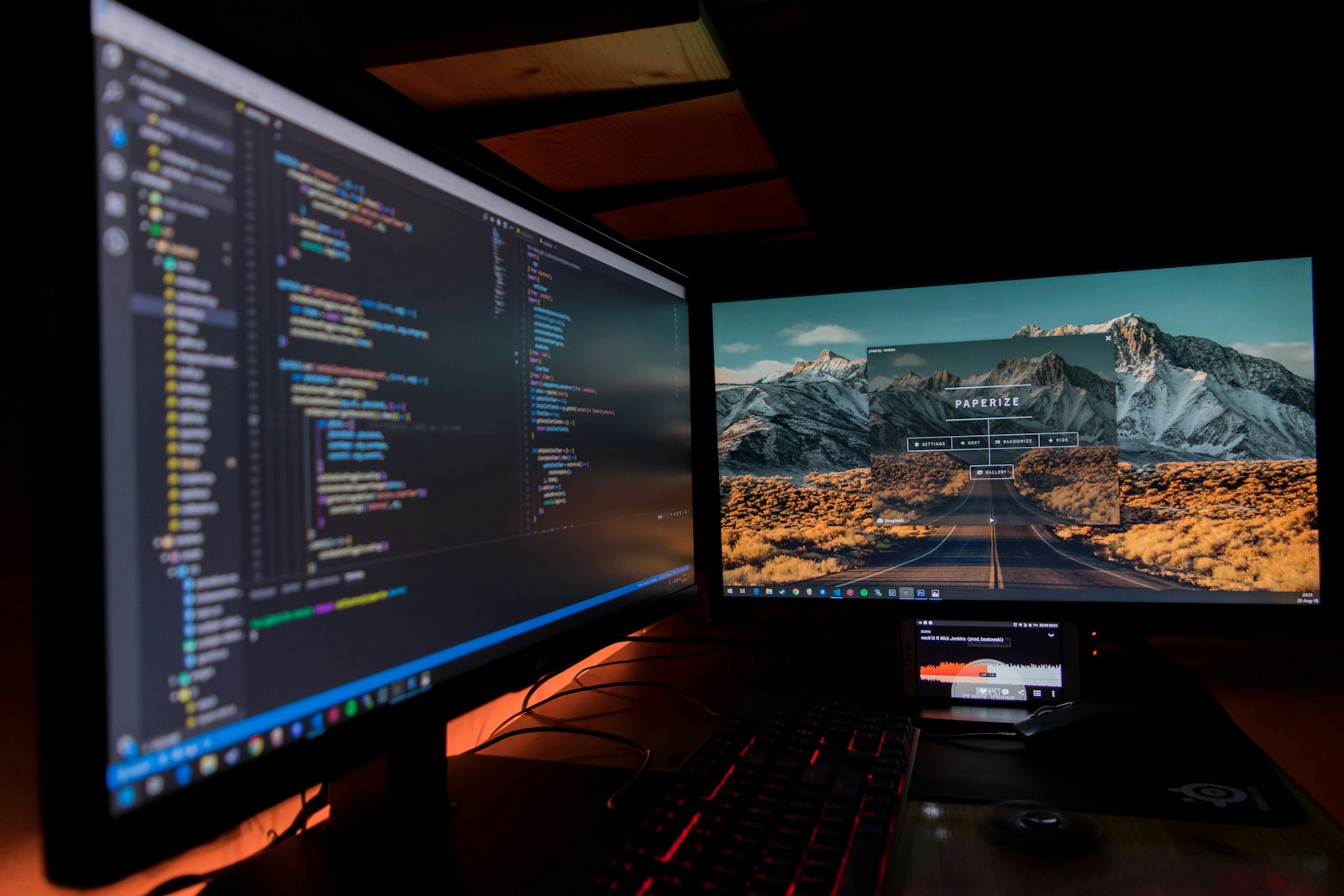 gaming monitor 240Hz, esports display, smooth motion :) Геймерський монітор 240 Hz